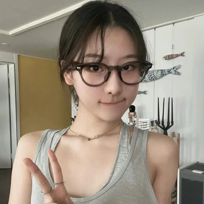 怪诞女孩